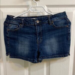 Bluenotes Lauren Mid Rise Shortie Jean Shorts Women’s Size 29 Summer Beach Fun